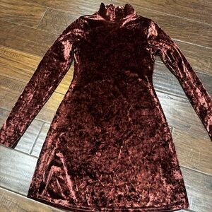 Kimchi Blue Velvet Long Sleeve Dress in Deep Cocoa Velour Beauty